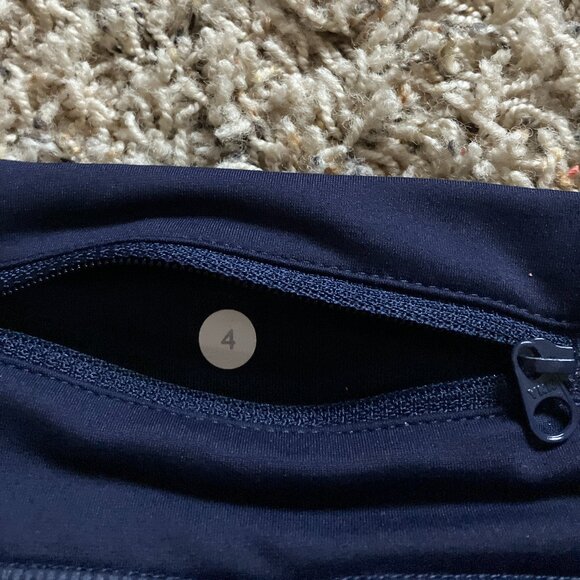 Excellent Lululemon Chase Me Skirt w/ Shorts Running Tennis Sz 4 - Picture 11 of 14